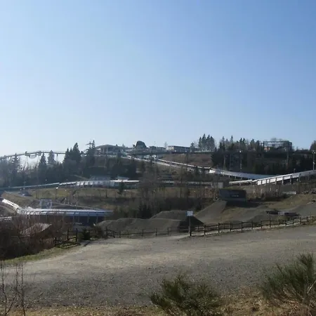 Bike & Kappe, Am Bikepark, Skilift