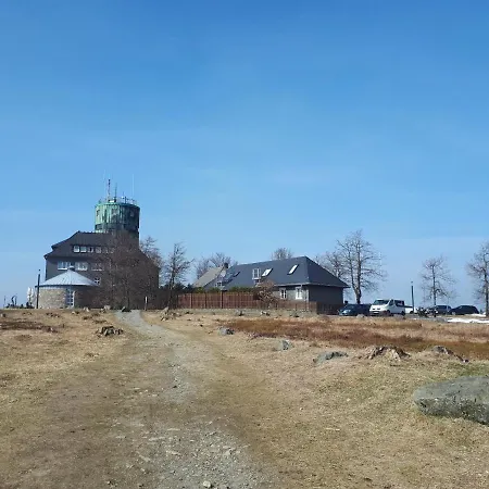 Bike & Kappe, Am Bikepark, Skilift Apartman